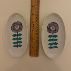 NWT Harekutani (Made in Japan) set of 2 small oval plates